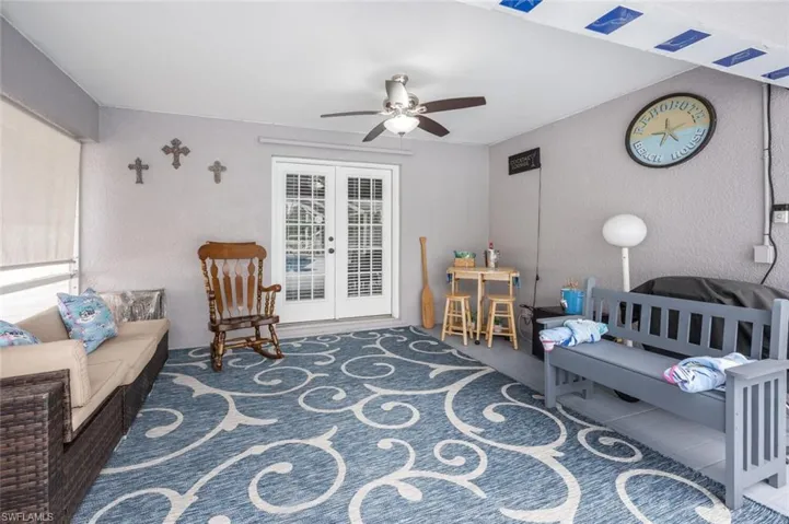5831  Dogwood  WAY, Naples, FL 34116
