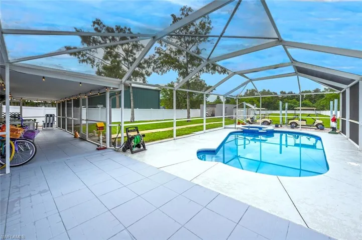 5831  Dogwood  WAY, Naples, FL 34116