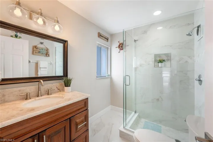5831  Dogwood  WAY, Naples, FL 34116