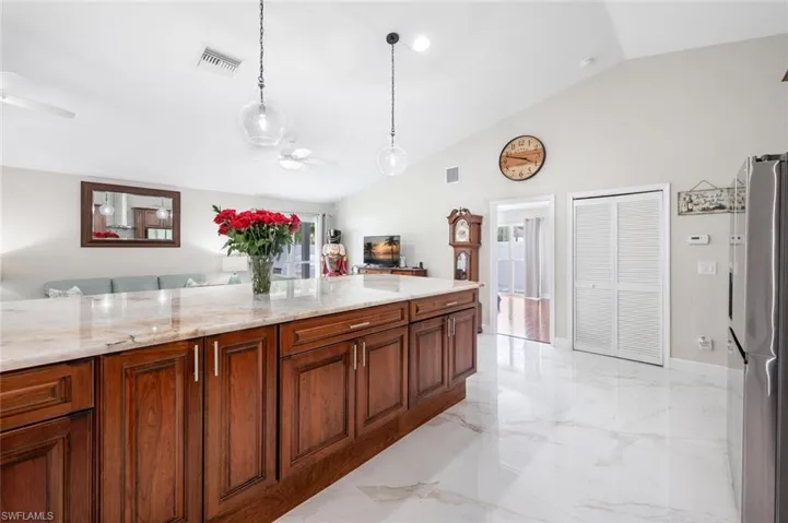 5831  Dogwood  WAY, Naples, FL 34116