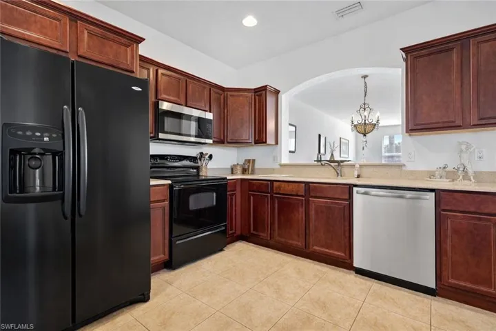 3364  Dandolo  CIR, Cape Coral, FL 33909
