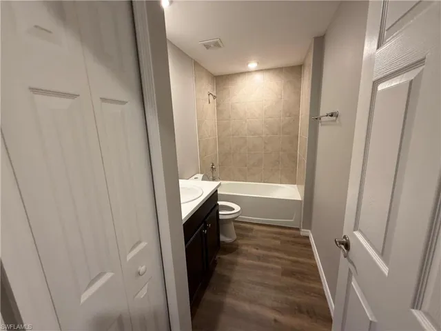 1602 Nw 28th St, Cape Coral, Florida 33993