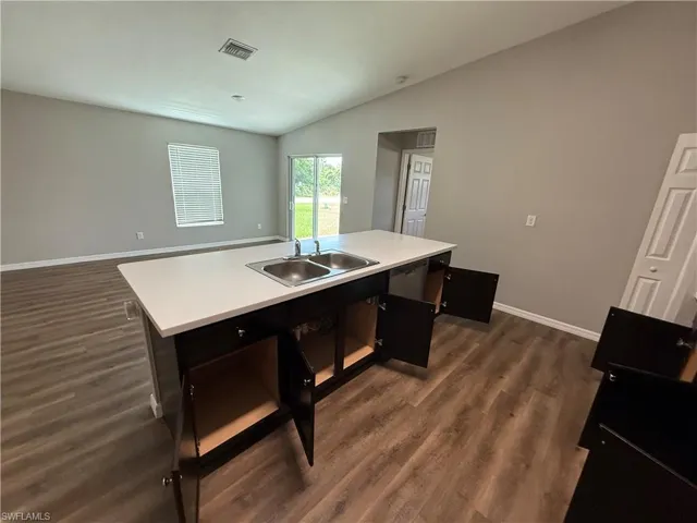 1602 Nw 28th St, Cape Coral, Florida 33993