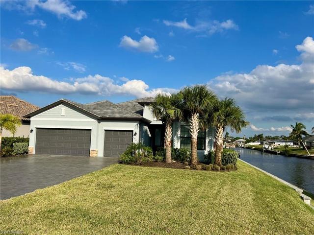 Just like new! 3 bed 3 bath built in 2022