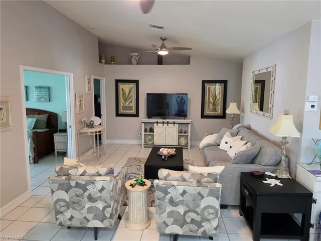 200 Diamond Cir 202, Naples, Florida 34110
