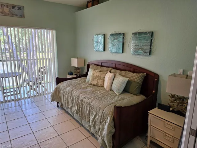 200 Diamond Cir 202, Naples, Florida 34110