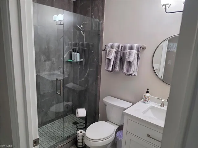200 Diamond Cir 202, Naples, Florida 34110