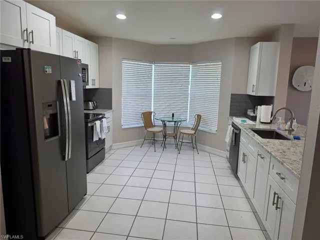 200 Diamond Cir 202, Naples, Florida 34110