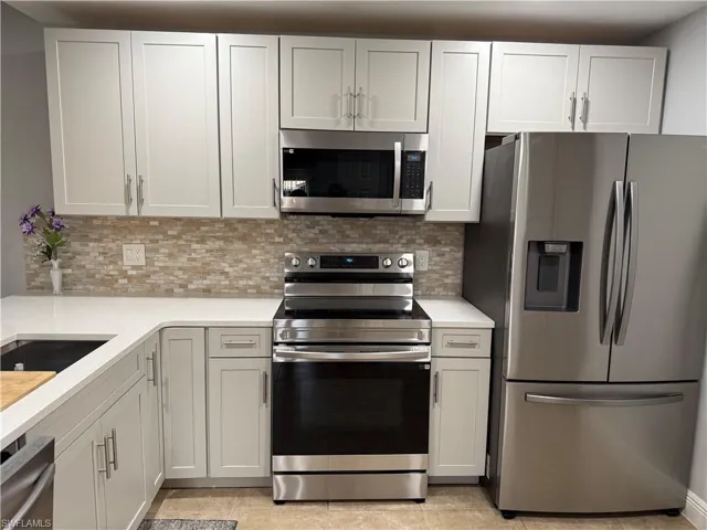 6331  Royal Woods  DR, Fort Myers, FL 33908