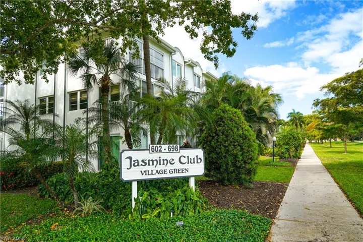 638 Broad Ave S J638, Naples, Florida 34102