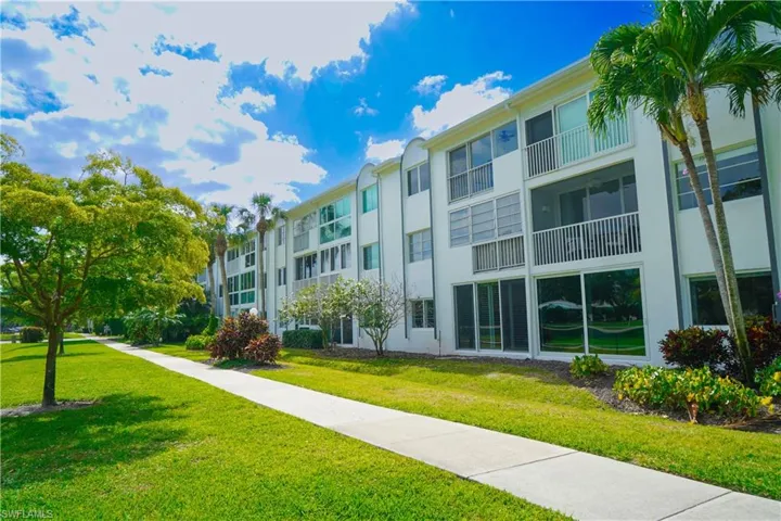 638 Broad Ave S J638, Naples, Florida 34102