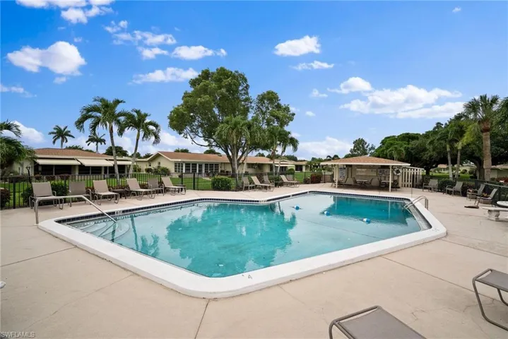 5560  Pendlewood  LN, Fort Myers, FL 33919