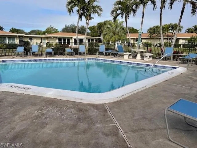 5560  Pendlewood  LN, Fort Myers, FL 33919