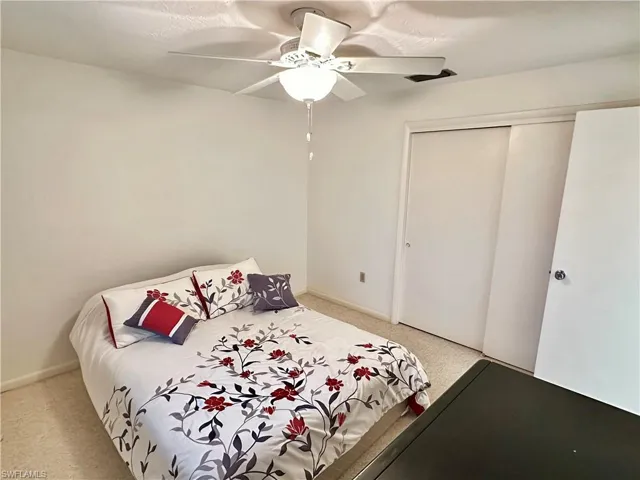 5560  Pendlewood  LN, Fort Myers, FL 33919