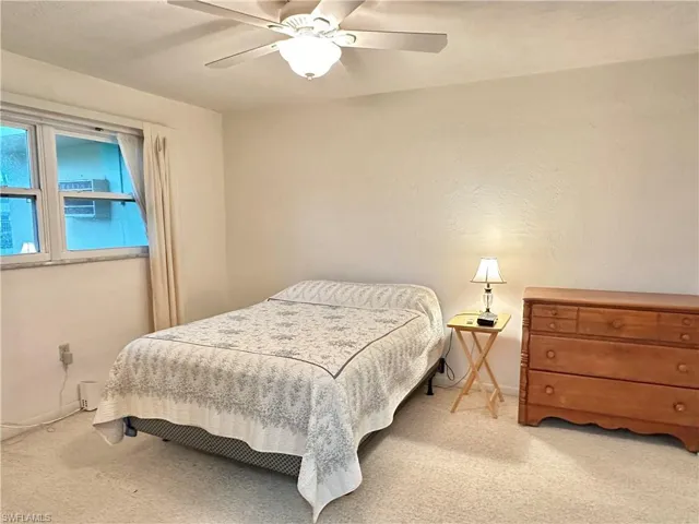 5560  Pendlewood  LN, Fort Myers, FL 33919