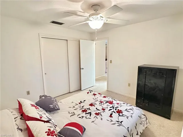 5560  Pendlewood  LN, Fort Myers, FL 33919