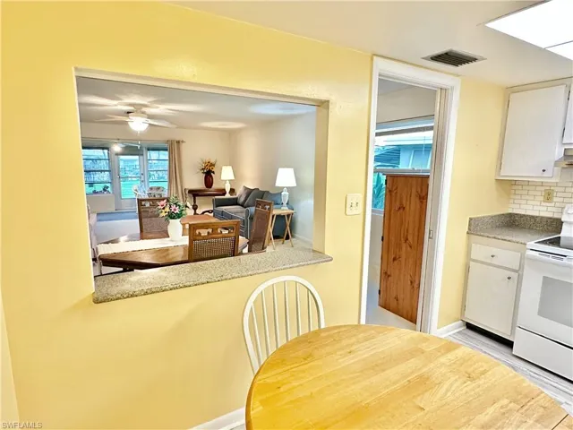 5560  Pendlewood  LN, Fort Myers, FL 33919