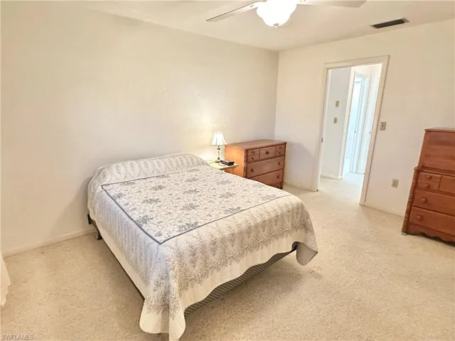 5560  Pendlewood  LN, Fort Myers, FL 33919