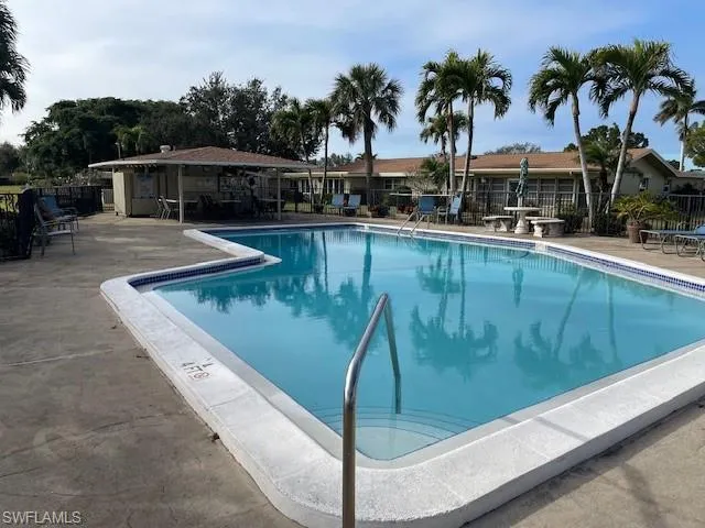 5560  Pendlewood  LN, Fort Myers, FL 33919