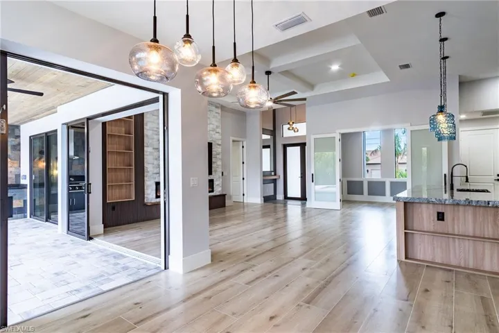 2513 Sw 25th Ave, Cape Coral, Florida 33914