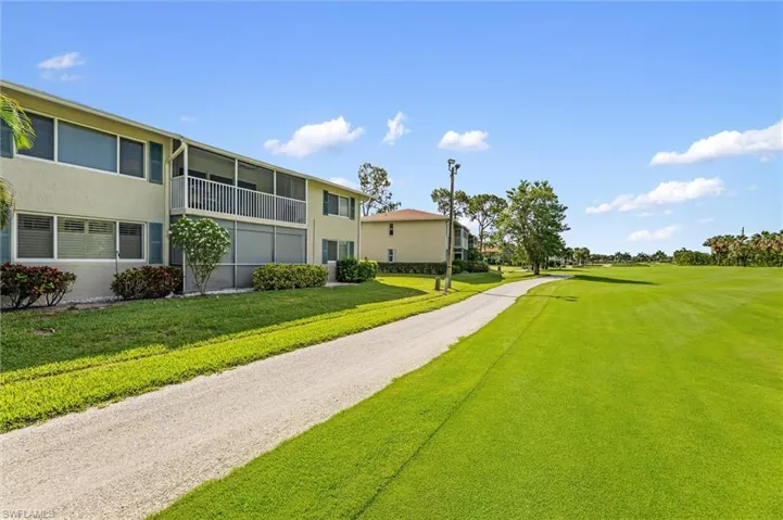 249 Memory Ln 4, Naples, Florida 34112