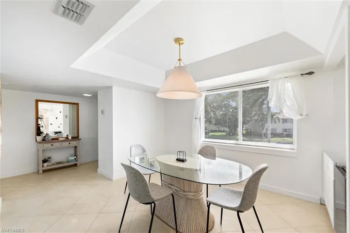249 Memory Ln 4, Naples, Florida 34112