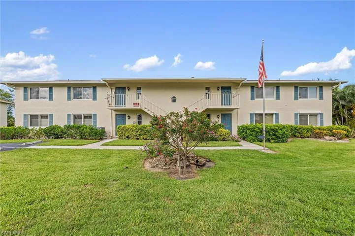 249 Memory Ln 4, Naples, Florida 34112