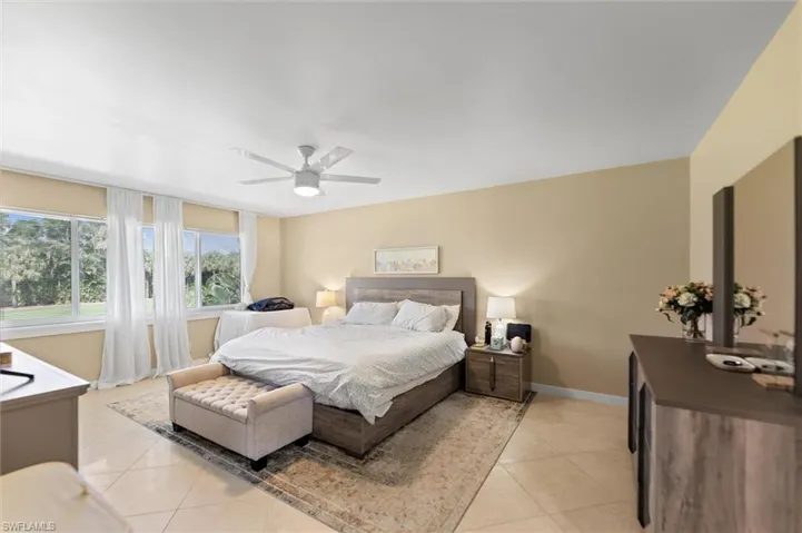 249 Memory Ln 4, Naples, Florida 34112
