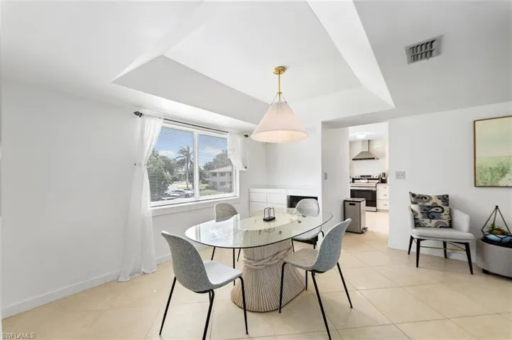 249 Memory Ln 4, Naples, Florida 34112