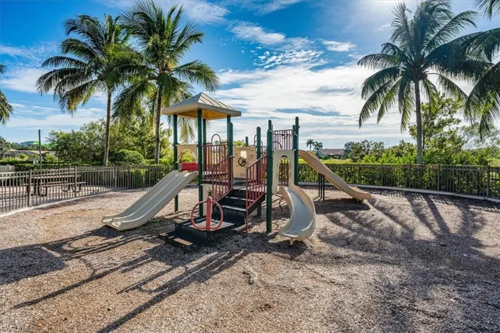 15193  Cortona  WAY, Naples, FL 34120
