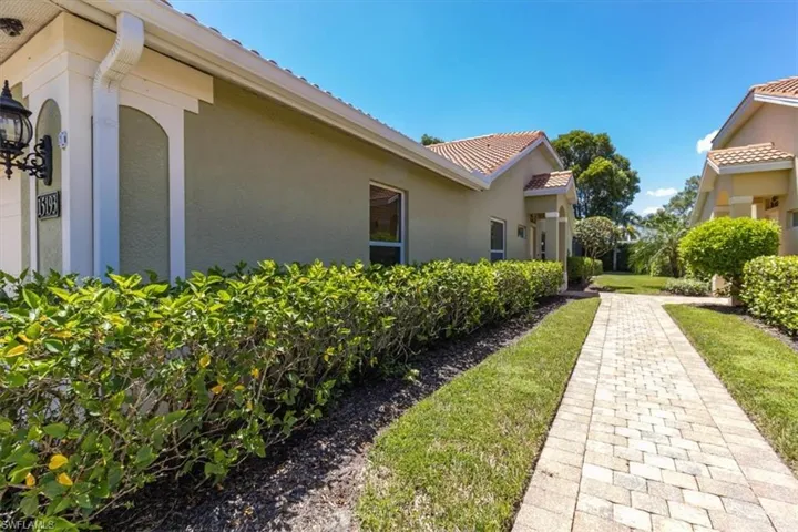 15193  Cortona  WAY, Naples, FL 34120