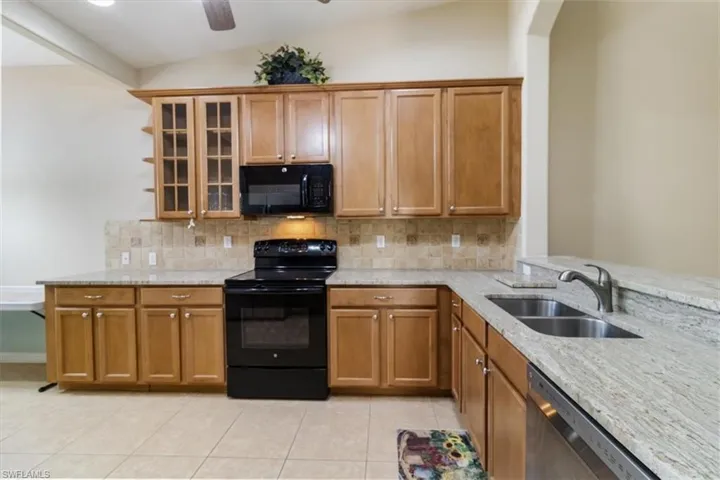 15193  Cortona  WAY, Naples, FL 34120