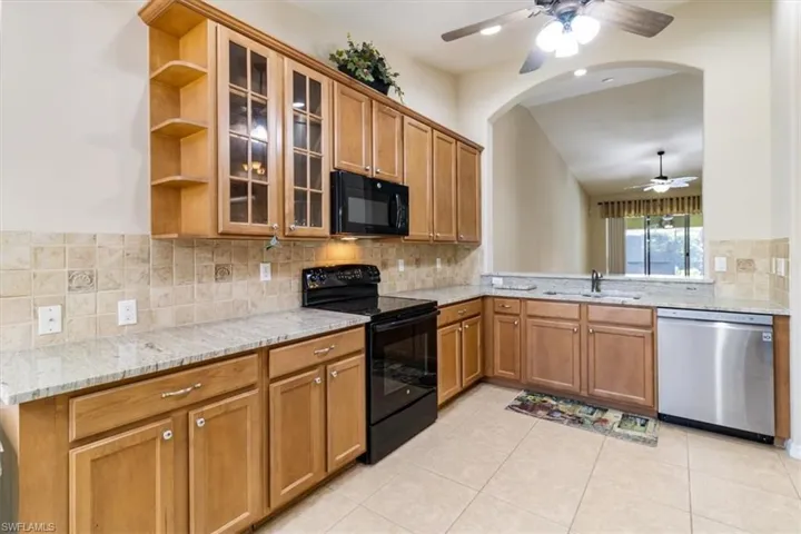 15193  Cortona  WAY, Naples, FL 34120