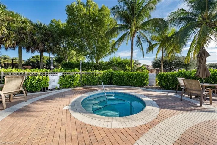 15193  Cortona  WAY, Naples, FL 34120