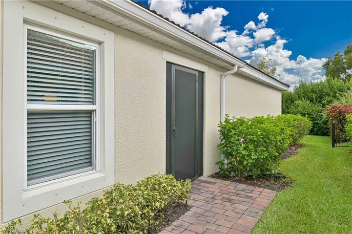 4278 Dutchess Park Rd, Fort Myers, Florida 33916
