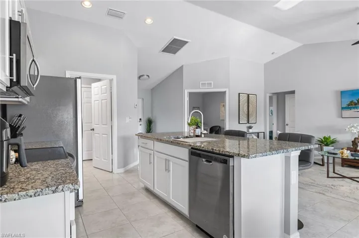 415 SW 31st  PL, Cape Coral, FL 33991