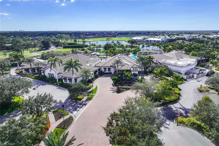 7841  Hawthorne  DR, Naples, FL 34113