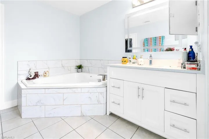 4207 30th St Sw, Lehigh Acres, Florida 33976