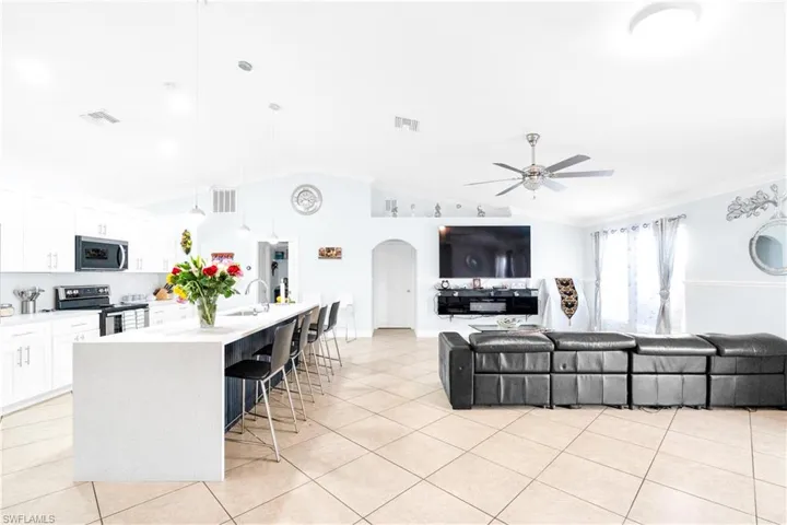 4207 30th St Sw, Lehigh Acres, Florida 33976