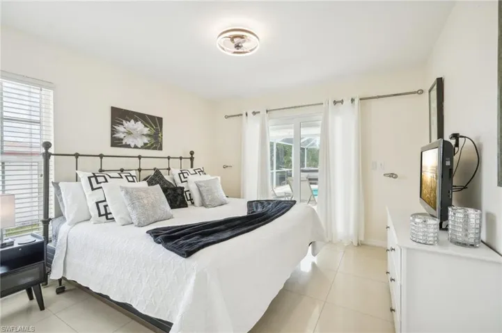 2318 Se 15th Ter, Cape Coral Fl 33990
