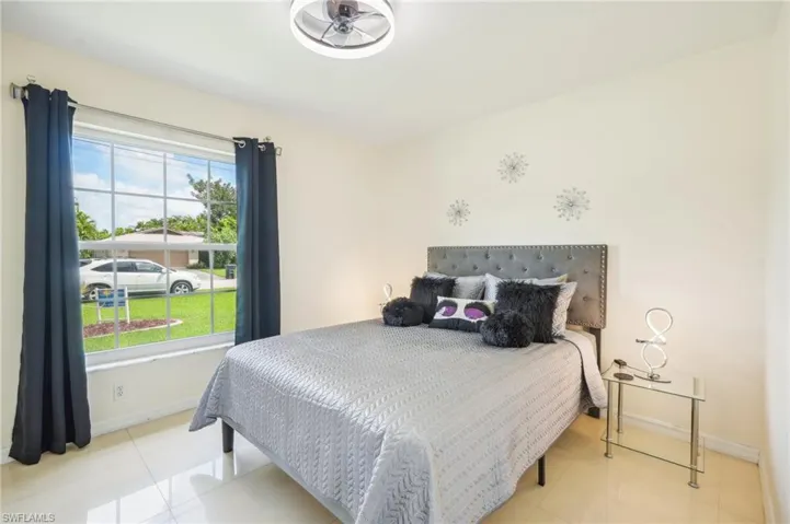 2318 Se 15th Ter, Cape Coral Fl 33990
