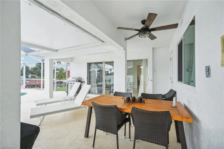 2318 Se 15th Ter, Cape Coral Fl 33990