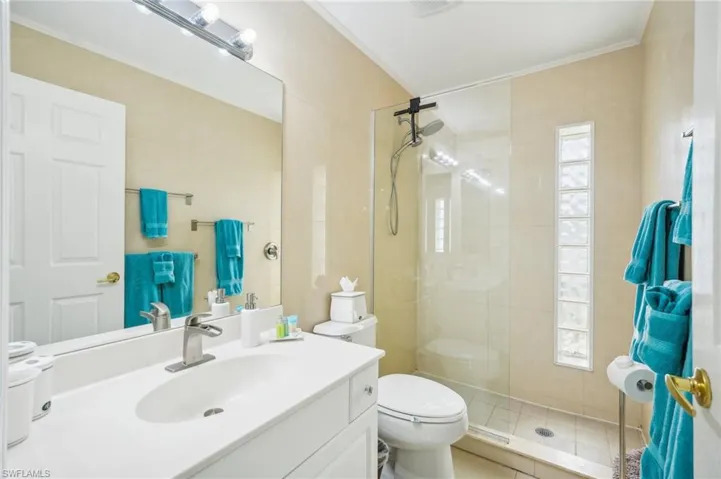 2318 Se 15th Ter, Cape Coral Fl 33990