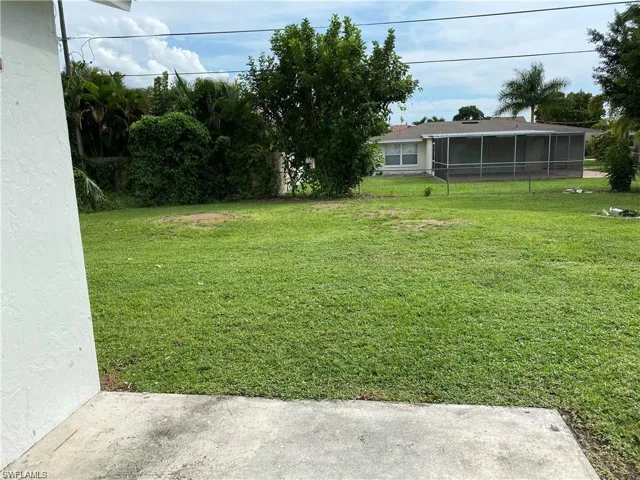536 101st Ave N, Naples, Florida 34108