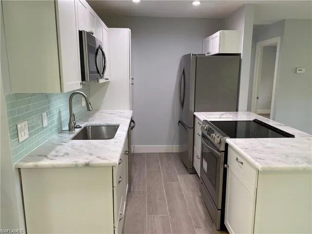 536 101st Ave N, Naples, Florida 34108