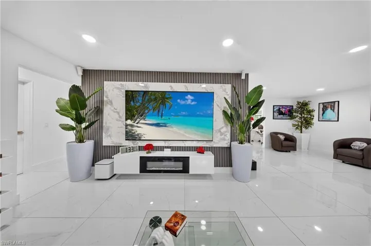713 Se 43rd St, Cape Coral, Florida 33904