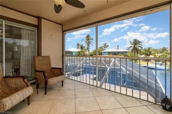 Large Screened Lanai on the East end!