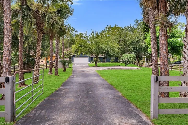 3670 6th Ave Se, Naples, Florida 34117