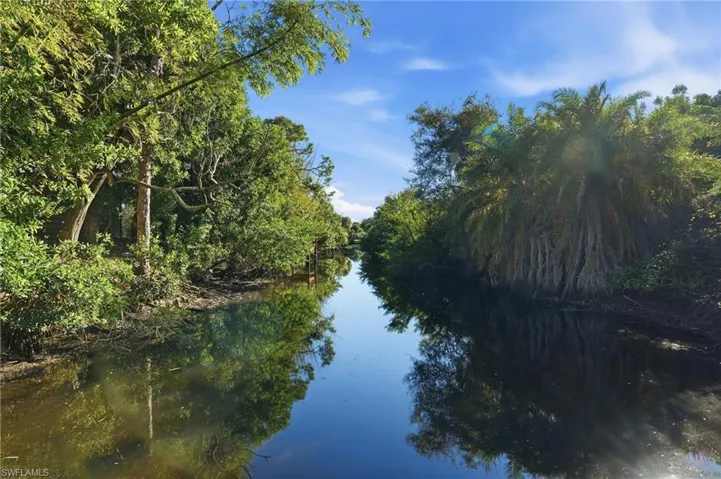 A Beautiful look down the Fresh Water Canal where you can catch Bass, Snook & Catfish from your own backyard!