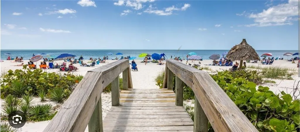 3270 Bayshore Dr, Naples, Florida 34112